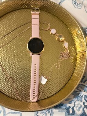 Garmin Vivioactive 4s💕 Pink Silicone Band Smartwatch with Rose Gold Case